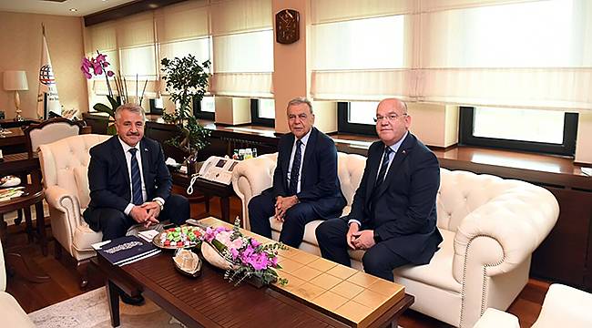 Ankara’da İzmir’i Anlattı