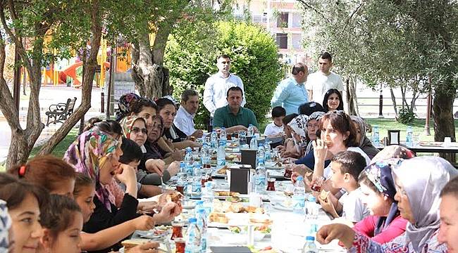 Başkan Soylu Annelerle Buluştu
