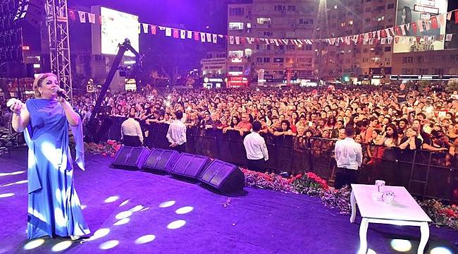 Bornova Hıdırellez Coşkusu Kibariye ile Yaşandı