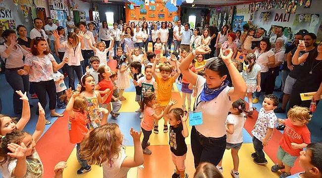 Bu Şenlik Başka Şenlik