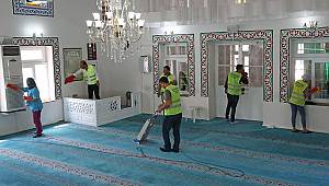 Buca’da Camilere Ramazan Temizliği
