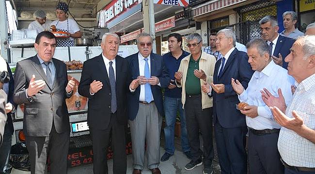Bucalı Esnaf Eski Başkanını Unutmadı