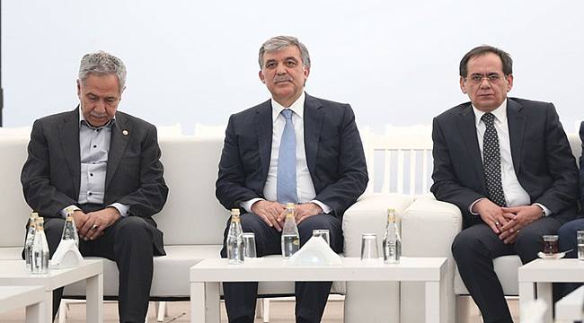 Bülent Arınç'tan Abdullah Gül’e Taziye Ziyareti
