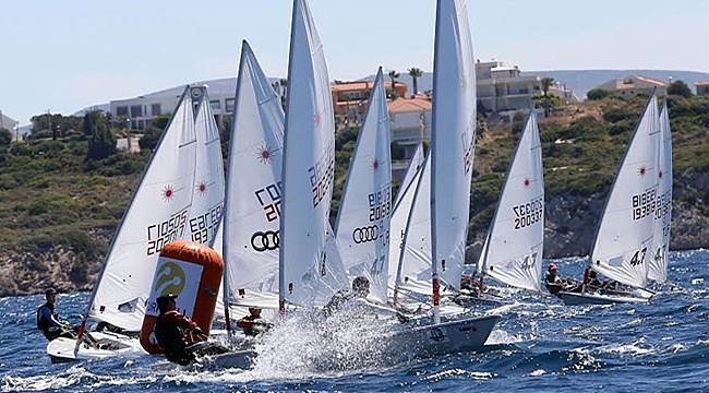 Çeşme’de Yelken Heyecanı Sürüyor