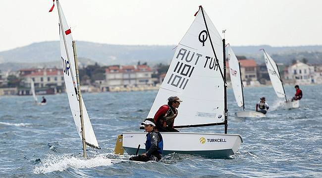Çeşme’de Yelken Şöleni Başladı