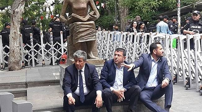 CHP'li Vekiller Oturma Eylemi Başlattı