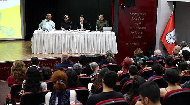 Felsefe Günleri’ne İzmirlilerden Yoğun İlgi