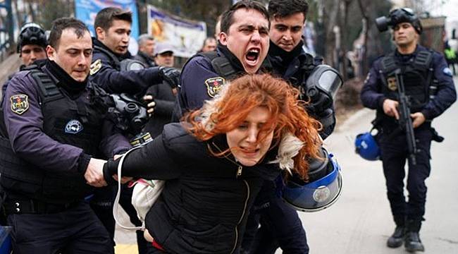 Financial Times'tan OHAL Dosyası