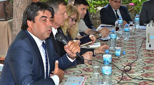 Foça Mahallelerinde Halk Toplantıları Devam Ediyor