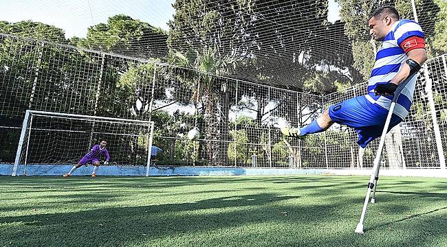 Futbol Dünyası Bu İkiliyi Konuşuyor
