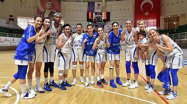 İlk Maçın Galibi Bornova Becker Spor