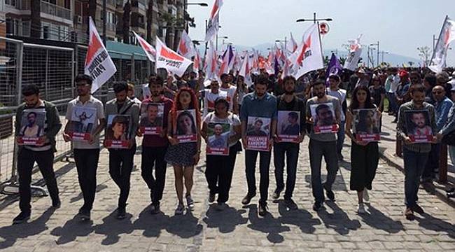 İzmir'de Devrimci Parti'ye Operasyon: 11 Gözaltı
