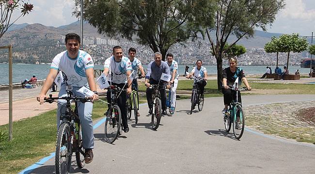 İzmir’i Avrupa Şampiyonu Yapmak İçin EİB Bisiklet Takımı Pedal Çeviriyor