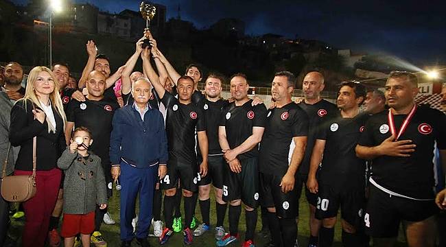Kazanan Birlik ve Beraberlik!