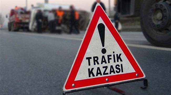 Kemer'de Tur Midibüsü Devrildi: 13 yaralı