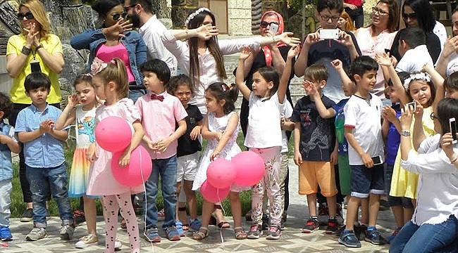 Küçük Şeyler’den Annelerine: ''İyi ki Varsın Annem!''