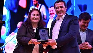 Narlıdere’de Ata’ya Saygı Korteji ve Muhteşem Konser