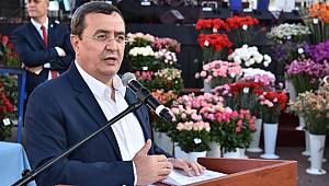 Narlıdere’de Çiçekler Yarıştı, Vatandaş Kapıştı