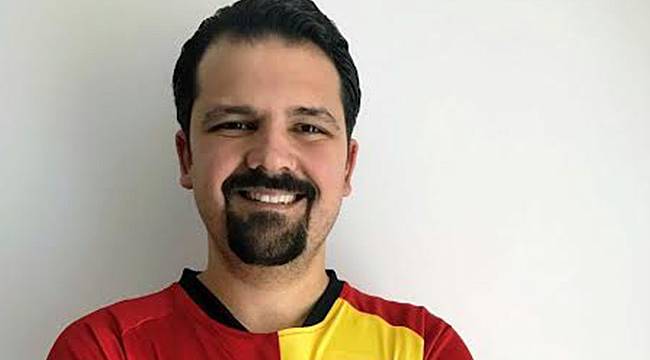 Protokolden Değil Tribünden
