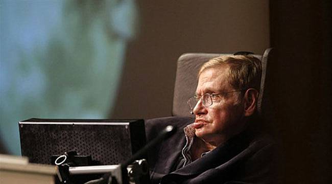 Stephen Hawking: Dünya’yı 100 Yıl İçerisinde Terk Etmeliyiz