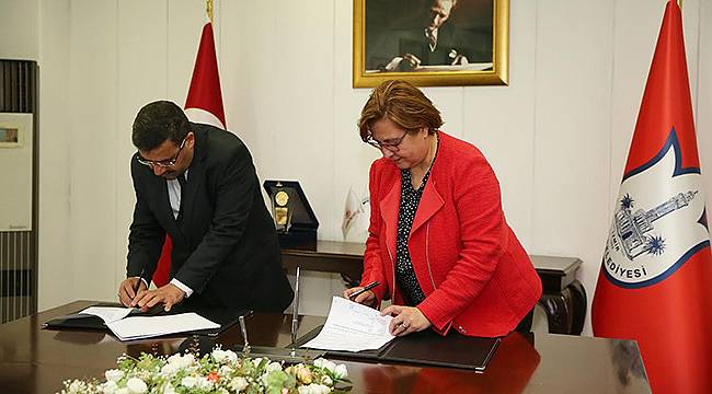 Tarihi Kurtaran İmza