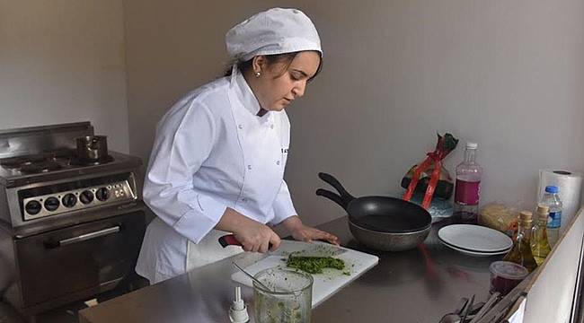 Uluslararası Yemek Festivali Kemalpaşa'da Başladı