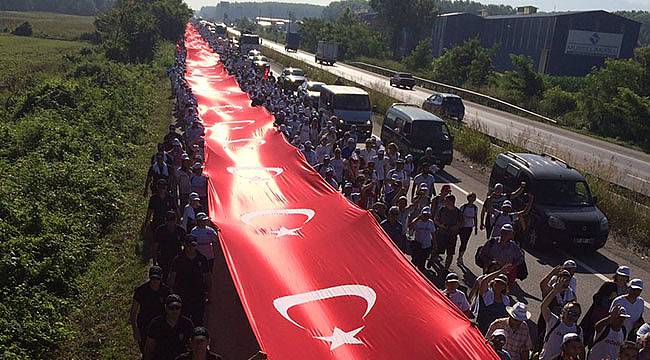 Adalet Yürüyüşü 17. Gününde! Kortejde 1011 Metrelik Bayrak Açıldı