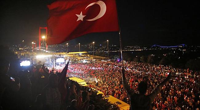 AK Parti'den Kapsamlı 15 Temmuz Kitabı