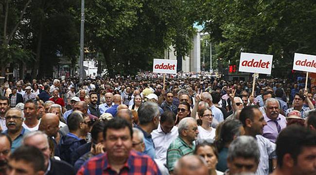 'AK Parti Tabanı da Yürüyüşe Olumlu Bakıyor'