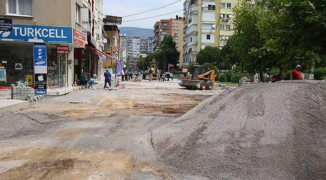 Bayraklı’nın Cadde ve Sokakları Yenileniyor