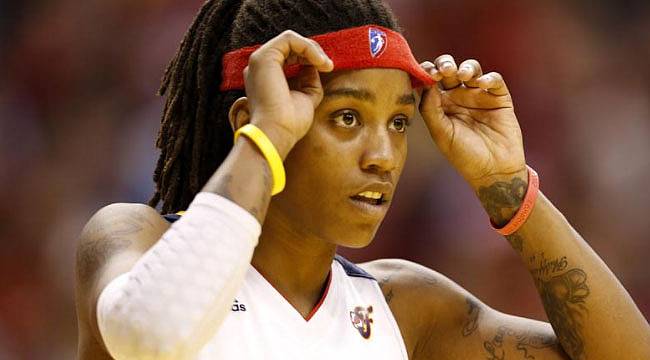Bornova Becker Spor'dan Bomba Transfer