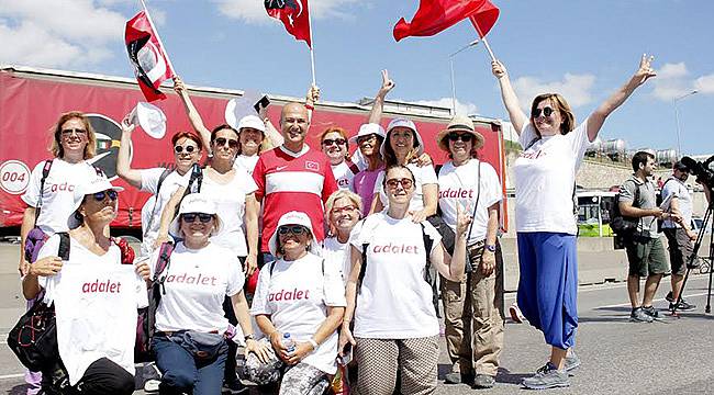 CHP'li Bakan Adımlarını 'Kadın Hakları'na Adadı