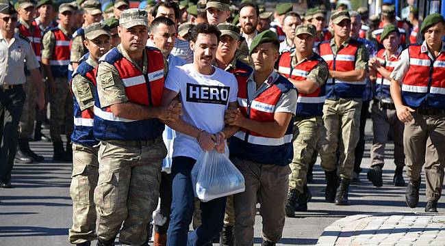 Erdoğan'a Suikast Davasına Sanık 'Hero' Yazılı Tişörtle Katıldı