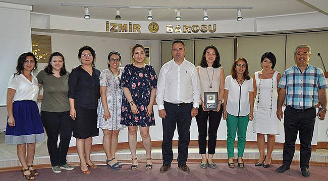 Göç ve İltica Alanında Yaşanan Sorunlar İzmir Barosu'nda Değerlendirildi