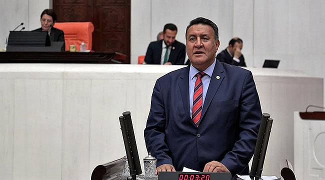 Gürer Mevsimlik Tarım İşçilerini Ziyaret Etti