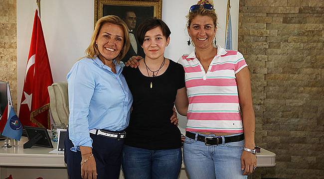 Hayalindeki Okulu Kazandı, Teşekküre Geldi