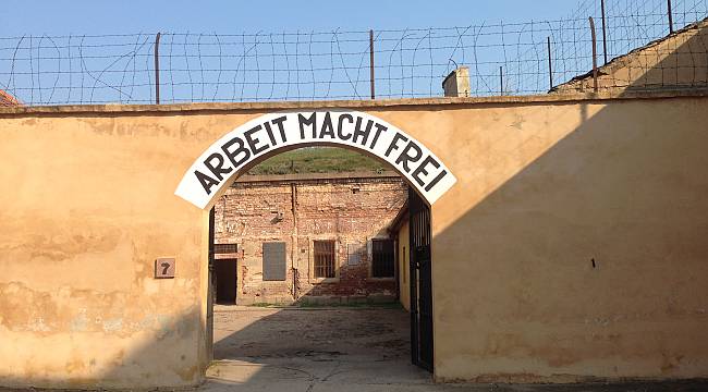 İDO'dan Skandal: Nazi Kampını Cennet Köşesi Diye Pazarlıyorlar!