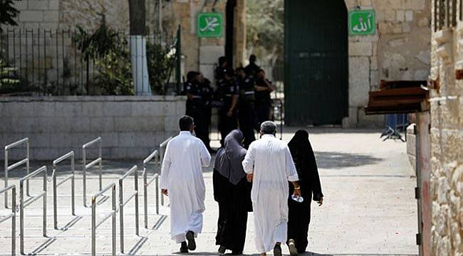 İsrail, Mescid-i Aksa'nın Çevresini Boşalttı