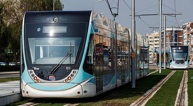 Konak Tramvayı Nefes Nefese