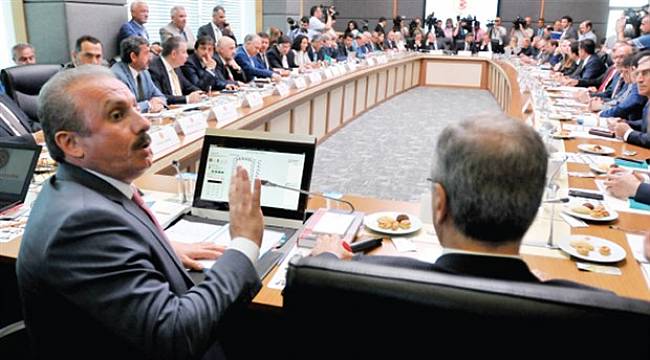 Muhalefet Susturucu Olarak Anılan İçtüzük Teklifi Kabul Edildi