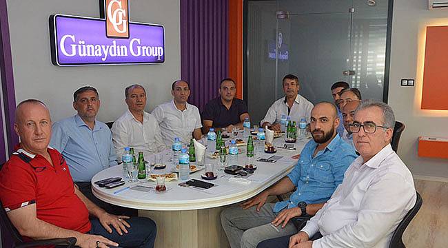 MÜSİAD İzmir Hizmetler Sektörleri Grubu Toplandı