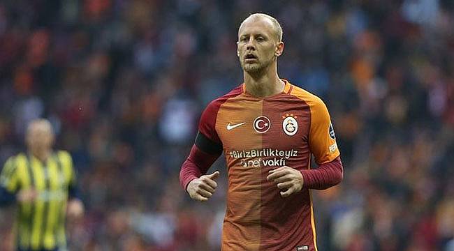 Semih Kaya Galatasaray'dan Ayrıldı