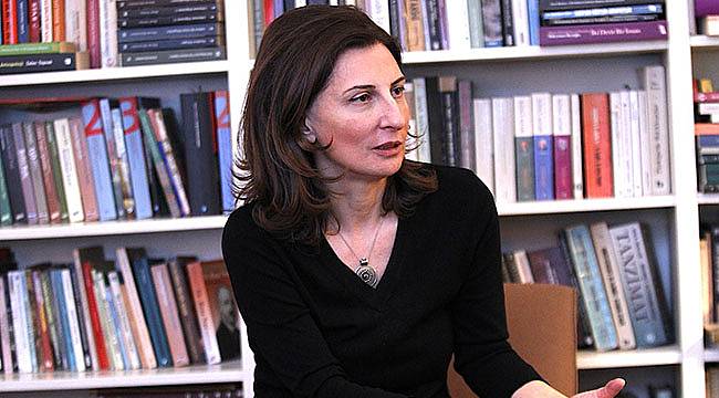 Nuray Mert Cumhuriyet'ten Kovuldu