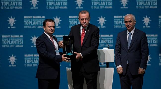 AK Parti'den FETÖ'cü Başkan İddiasına Cevap