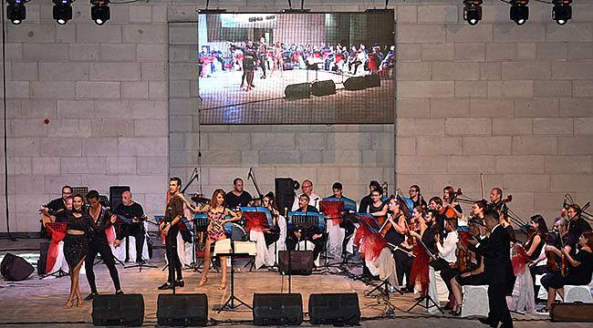 Aşık Veysel’de Müzik ve Dans Ziyafeti