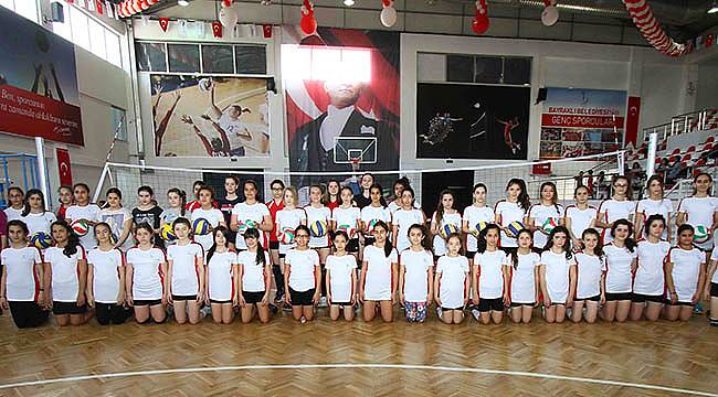 Bayraklı’da Yaz Spor Okullarına Yoğun İlgi