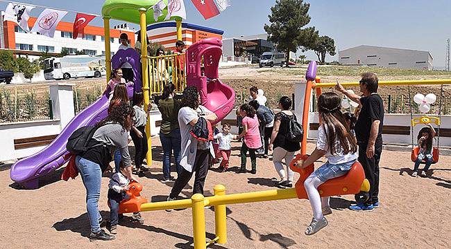 Bornova’da Çocukları da Anneleri de Mutlu Eden Proje