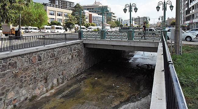 Bornova’da Mahalleler Yatırımlarla Gelişiyor