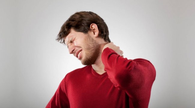 Boyun fıtığı neden olur? Boyun fıtığı belirtileri...