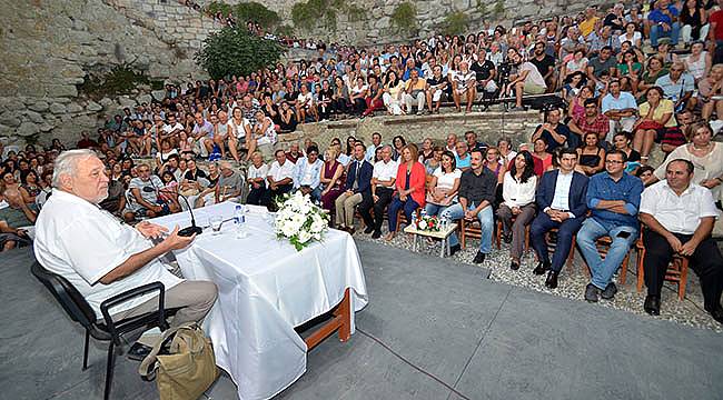 Foça'da İlber Ortaylı'ya Büyük İlgi